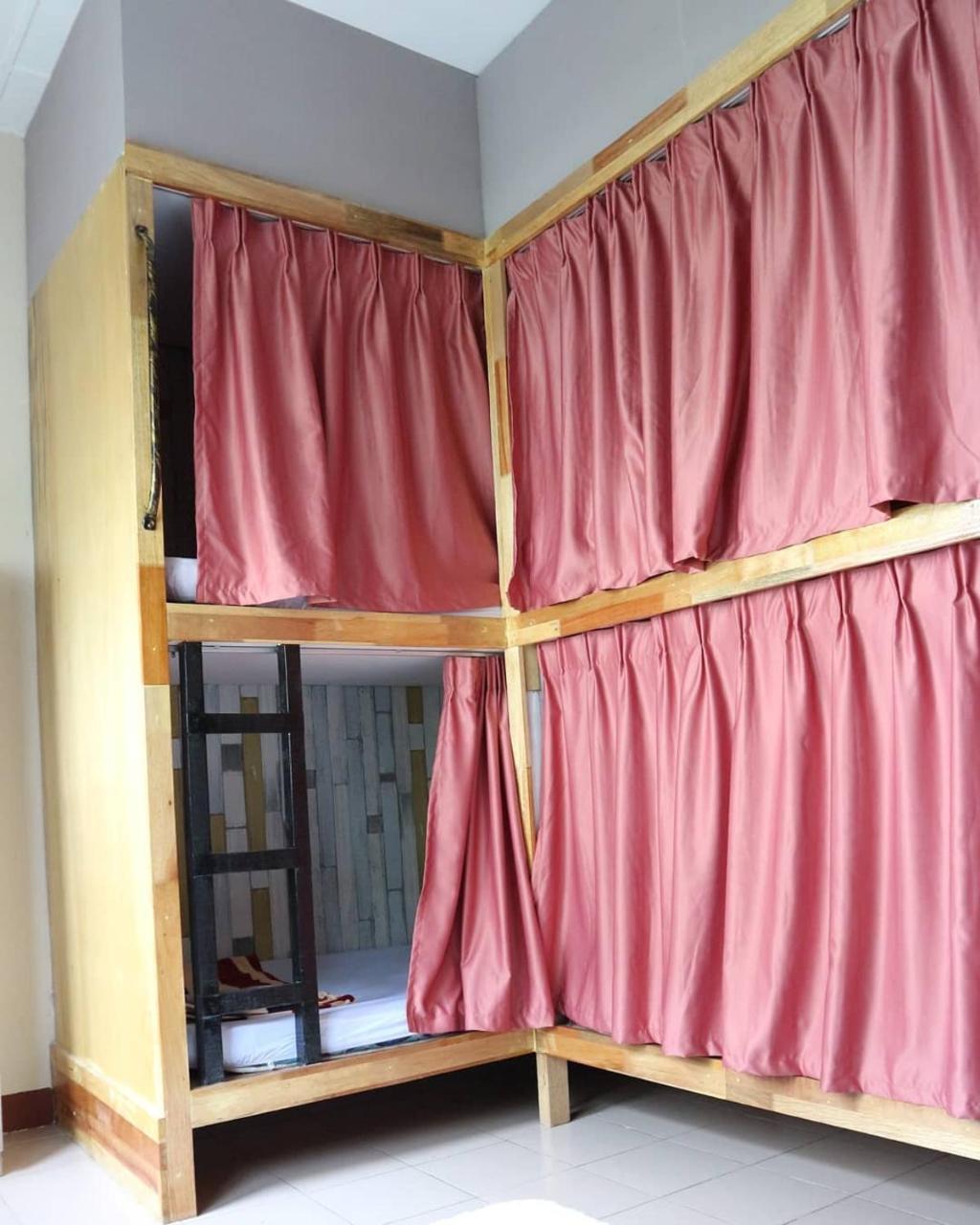 Hostel Escape Backpackers KK Kota Kinabalu Exterior foto