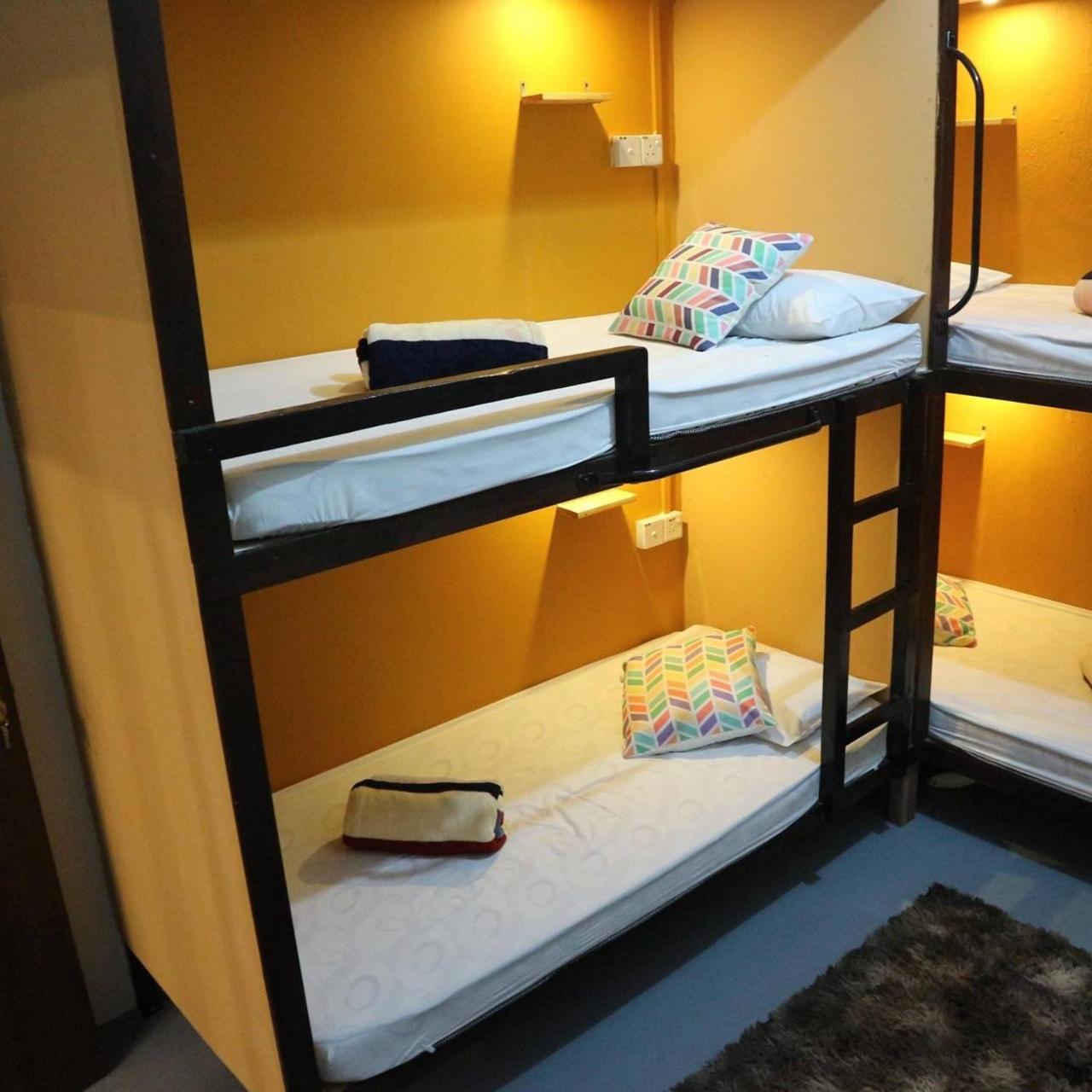 Hostel Escape Backpackers KK Kota Kinabalu Exterior foto