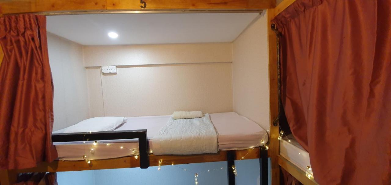 Hostel Escape Backpackers KK Kota Kinabalu Exterior foto